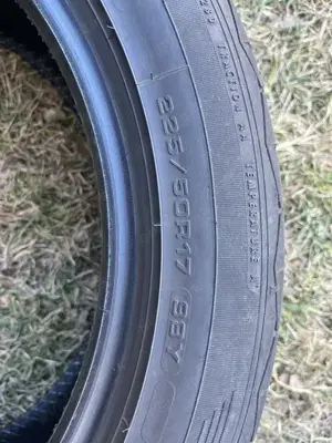 Set 2 anvelope vara Debica 225/50/17 98Y an 2023 - imagine 3