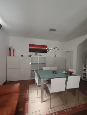 Vând masă de sticla.