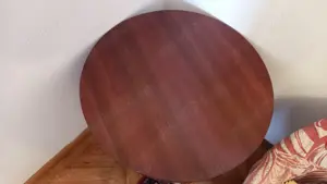 Vand masa din lemn masiv,model retro,lacuita,culoare inchisa,lacuita,stare f buna - imagine 4