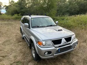 Mitsubishi Pajero Sport 4X4 - imagine 3