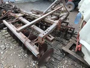 Vand disc tractor purtat in tiranti - imagine 2