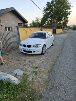 Vând sau schimb bmw e87 2011 - imagine 7