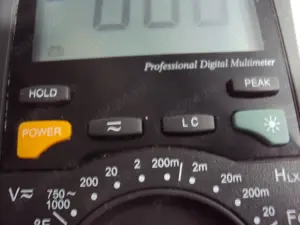 multimetru profesional UT 70A - imagine 3