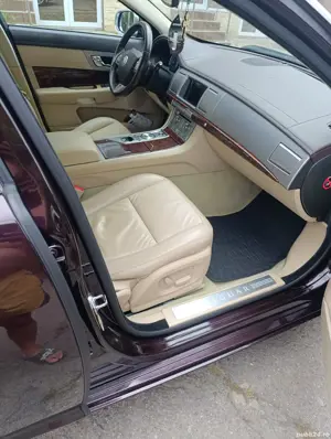 Jaguar XF 2011 Impecabil - imagine 4 Jaguar XF 2011 Impecabil - imagine 4