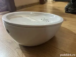 Vând fântână apă pisici