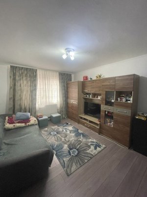 Apartament cu 2 camere, 38 mp, etaj 2, zona Rapsodiei