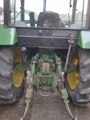 Tractor John Deere 3050 - imagine 3