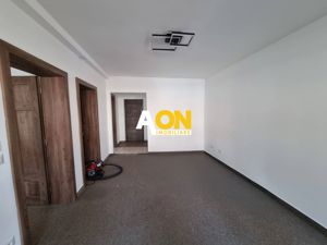 De vanzare apartament 2 camere renovat, etaj 1, Cetate - imagine 3