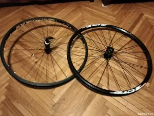 Doua roti bicicleta fata Mavic CrossRide și CrossMax