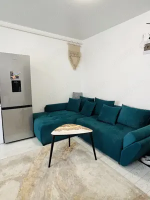 Vand Apartament 2 camere strada Daliei cartier Revolution - imagine 2