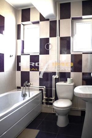 Pensiune 11 camere P+ 2E,, Statiunea Mamaia Nord - imagine 10