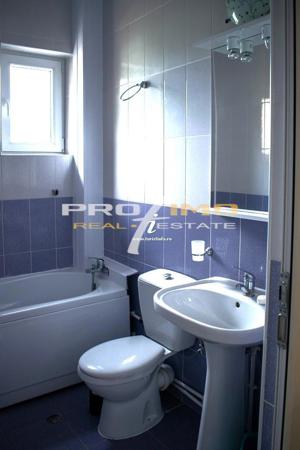 Pensiune 11 camere P+ 2E,, Statiunea Mamaia Nord - imagine 12