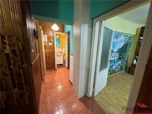 Apartament 3 camere zona centrala , etaj 7, pret 63.000 Euro neg. - imagine 15