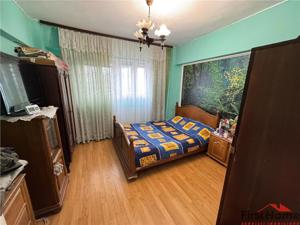 Apartament 3 camere zona centrala , etaj 7, pret 63.000 Euro neg. - imagine 8