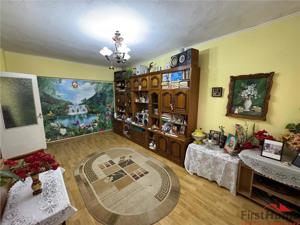 Apartament 3 camere zona centrala , etaj 7, pret 63.000 Euro neg. - imagine 3