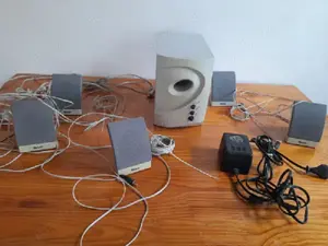 sistem audio calculator Tevion 5+1, impedanta 4 ohmi.