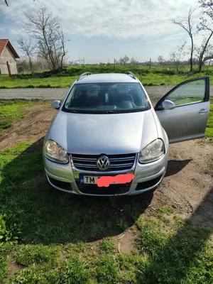 Volkswagen golf V 1.9tdi variant.