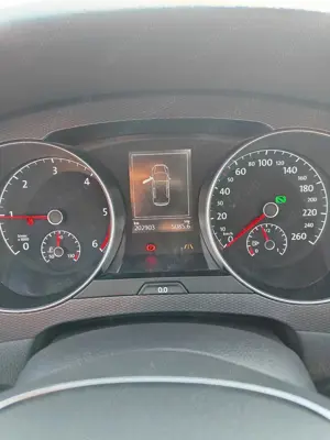 VW Golf Sportsvan Panoramic BMT Highline - imagine 7