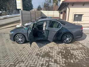 Volkswagen PASSAT 1,6 TDI blue motion 2017 - imagine 8