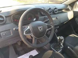 Dacia Duster 1.5 DCI Comfort 4x4 2021 Pilot Automat Computer Bord Proiectoare Ceata Garantie! - imagine 15 Dacia Duster 1.5 DCI Comfort 4x4 2021 Pilot Automat Computer Bord Proiectoare Ceata Garantie! - imagine 15