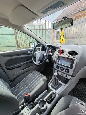 Ford Focus 2011  - imagine 3