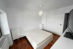 Apartament central vis-a-vis de Palas - imagine 8