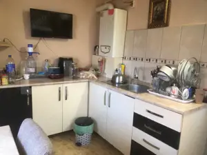 Casa cu 3 camere si anexe, 170 mp, zona Carpati 2 - imagine 7