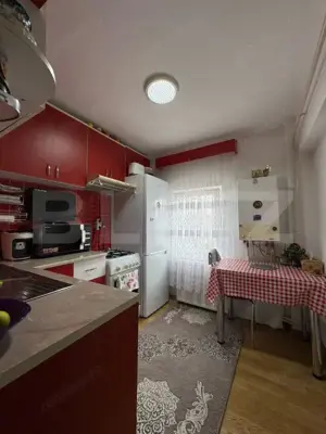 Microapartament, 40 mp utili, etaj intermediar, zona Burdujeni - imagine 3