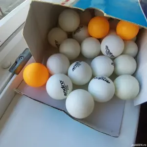 Vând mingi tenis de masă 