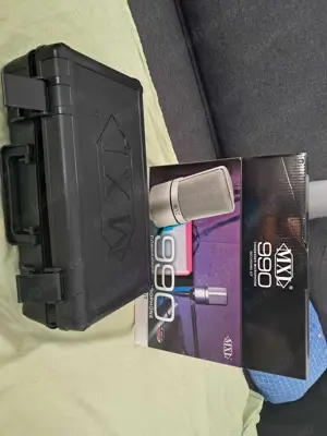 Microfon studio cu condensator MXL 990