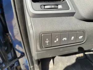 Vand hyundai Tucson 2.0 premium 15900 euro - imagine 5 Vand hyundai Tucson 2.0 premium 15900 euro - imagine 5