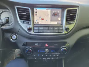 Vand hyundai Tucson 2.0 premium 15900 euro - imagine 3 Vand hyundai Tucson 2.0 premium 15900 euro - imagine 3