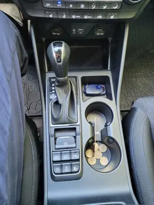 Vand hyundai Tucson 2.0 premium 15900 euro - imagine 6 Vand hyundai Tucson 2.0 premium 15900 euro - imagine 6