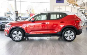 Volvo XC 40 2.0 D4 AWD Momentum - imagine 4