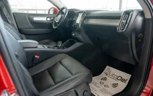 Volvo XC 40 2.0 D4 AWD Momentum - imagine 16