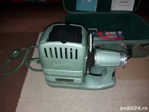 vând un proiector vechi de diapozitive Fantax Liesegang nemțesc 