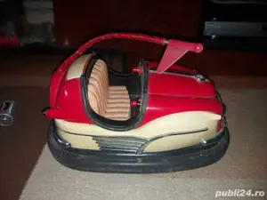 vând un Bumper radio vechi 