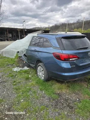 Dezmembrez Opel Astra K 1.4 benzina,motor tip B14XFL LE2 euro 6 an 2016,fara anexe si accesorii - imagine 4