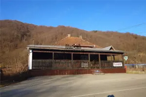 Proprietate cu potential in Apuseni - fosta pizzerie, ideala pentru afacere sau locuinta - imagine 12