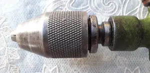 Masina de gaurit manuala cu presare pe piept