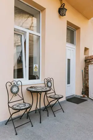 De vânzare apartament 2 camere, la curte, zona ultracentrlă - imagine 12