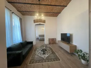 De vânzare apartament 2 camere, la curte, zona ultracentrlă - imagine 4
