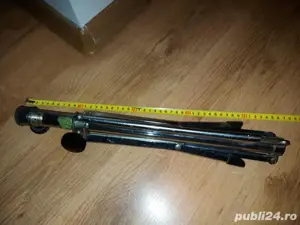 vând un trepied foto It's a Hamilton 