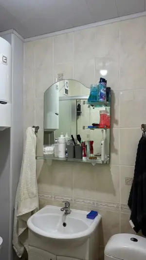 Oferim spre vanzare apartament  de doua camere in zona Crangasi.  - imagine 2