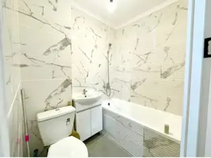 Ofer spre vanzare  apartament cu 2 camere in  drumul taberei  