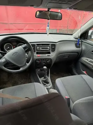 vând kia rio! - imagine 2