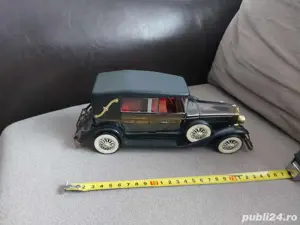 Vând un aparat de radio Lincoln 