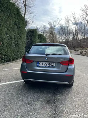 BMW 2011 x1 manual  - imagine 4