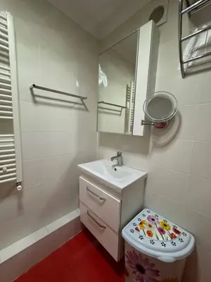 Ofer spre vanzare apartament de doua camere situat pe Bulevardul Bucurestii Noi - imagine 2