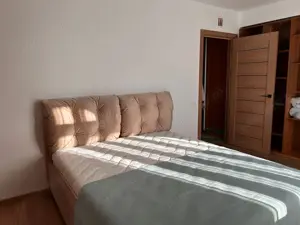 garsoniera de inchiriat zona PIATA ROMANA